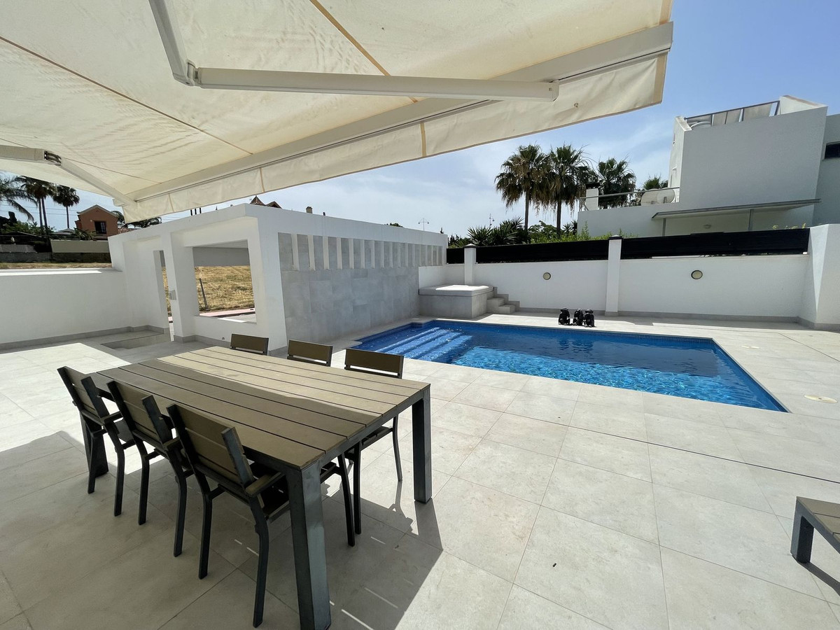 Villas de 3 dormitorios en venta en San Pedro de Alc�ntara – R5143783 Villas de 3 dormitorios en venta en San Pedro de Alc�ntara – R5143783