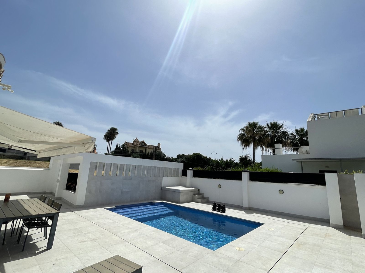Villas de 3 dormitorios en venta en San Pedro de Alc�ntara – R5143783 Villas de 3 dormitorios en venta en San Pedro de Alc�ntara – R5143783