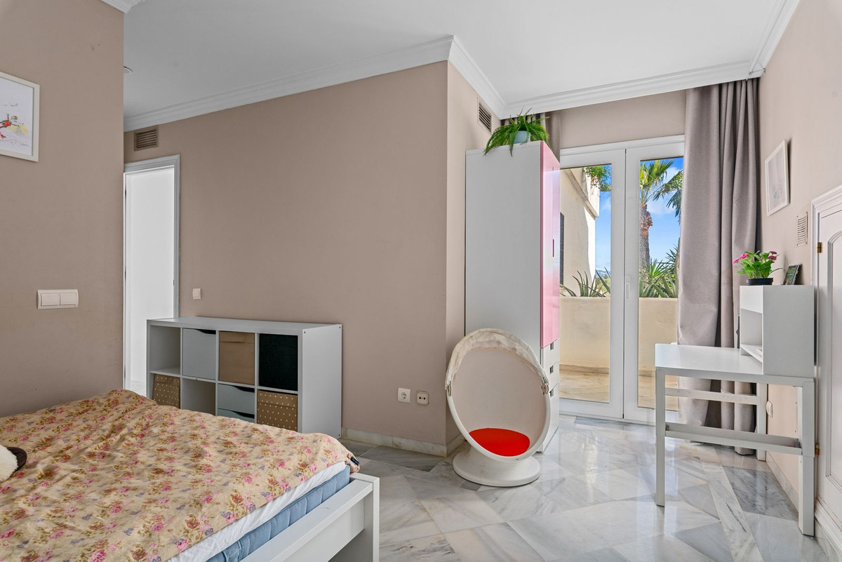 Adosados de 4 dormitorios en venta en Puerto Ban�s – R5308672 Adosados de 4 dormitorios en venta en Puerto Ban�s – R5308672