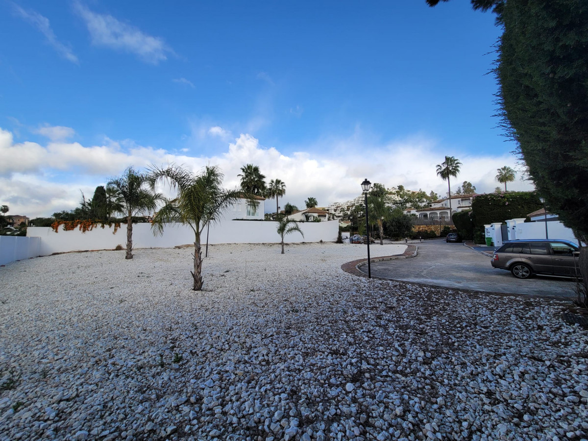 Plots for sale in Nueva Andalucía – R4975219