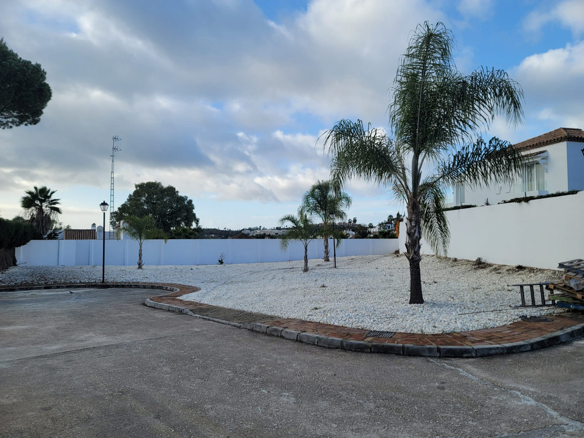Plots for sale in Nueva Andalucía – R4975219 Plots for sale in Nueva Andalucía – R4975219
