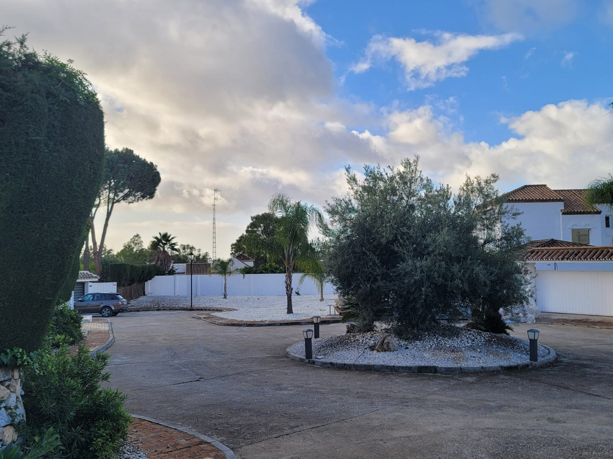 Plots for sale in Nueva Andalucía – R4975219 Plots for sale in Nueva Andalucía – R4975219