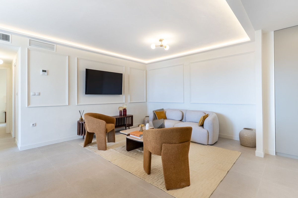 2 bedroom Apartments for sale in Las Chapas – R5367142