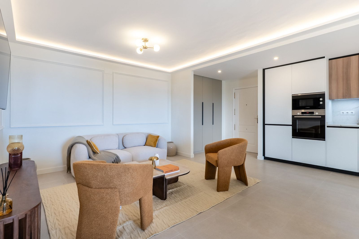 2 bedroom Apartments for sale in Las Chapas – R5367142