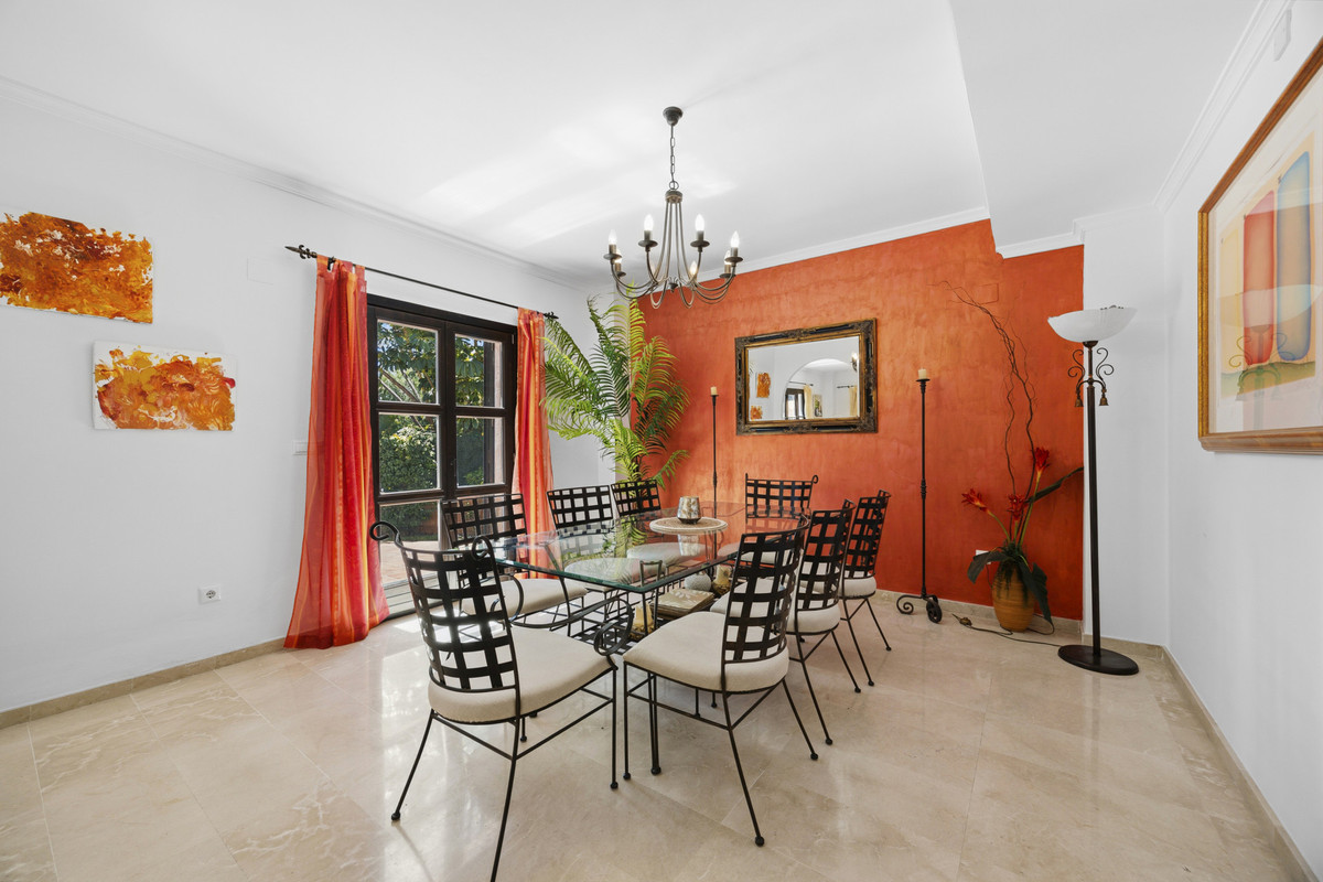 5 bedroom Villas for sale in Guadalmina Alta – R5379259 5 bedroom Villas for sale in Guadalmina Alta – R5379259