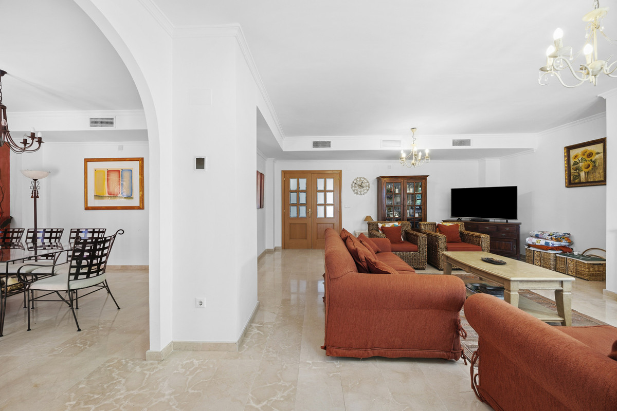 5 bedroom Villas for sale in Guadalmina Alta – R5379259 5 bedroom Villas for sale in Guadalmina Alta – R5379259