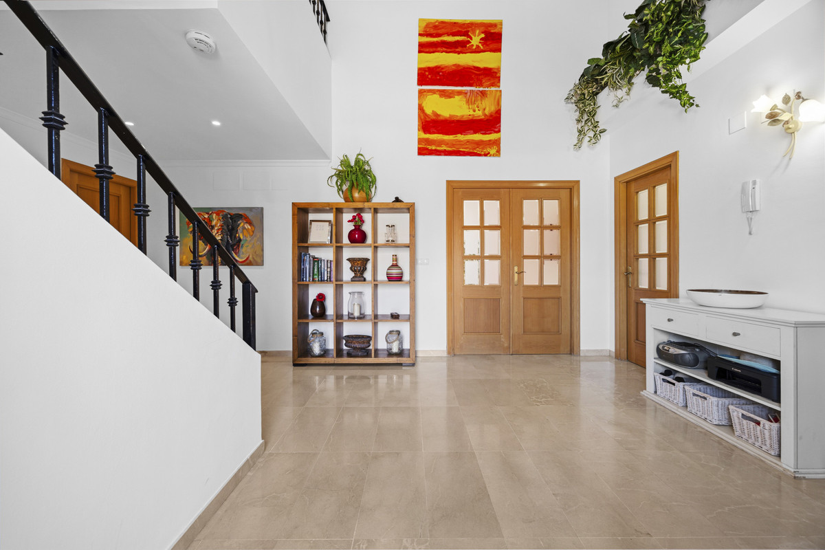 5 bedroom Villas for sale in Guadalmina Alta – R5379259 5 bedroom Villas for sale in Guadalmina Alta – R5379259