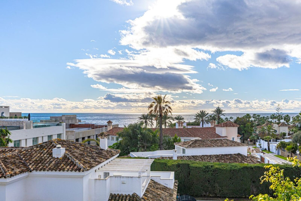 5 bedroom Villas for sale in Las Chapas – R5255731 5 bedroom Villas for sale in Las Chapas – R5255731