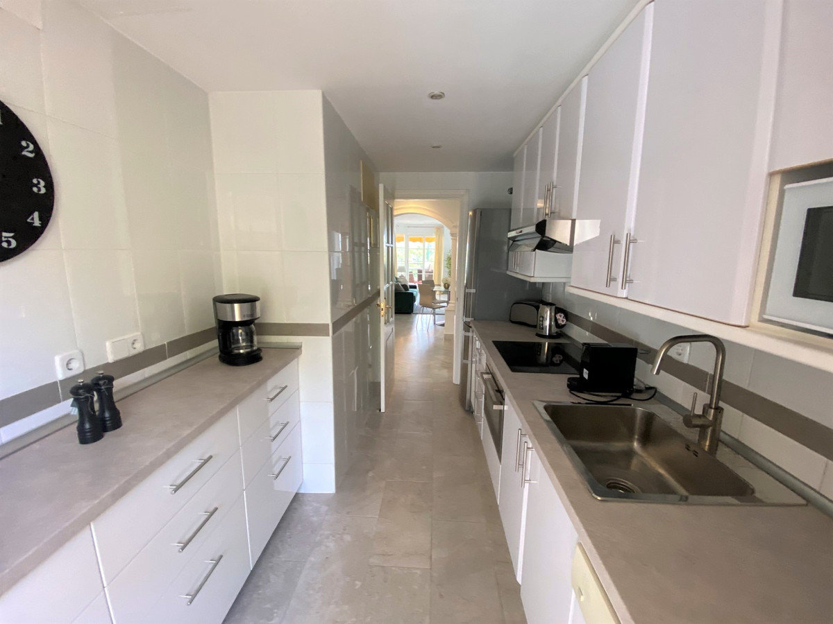 Apartamentos de 2 dormitorios en venta en Nueva Andaluc�a – R5333551 Apartamentos de 2 dormitorios en venta en Nueva Andaluc�a – R5333551