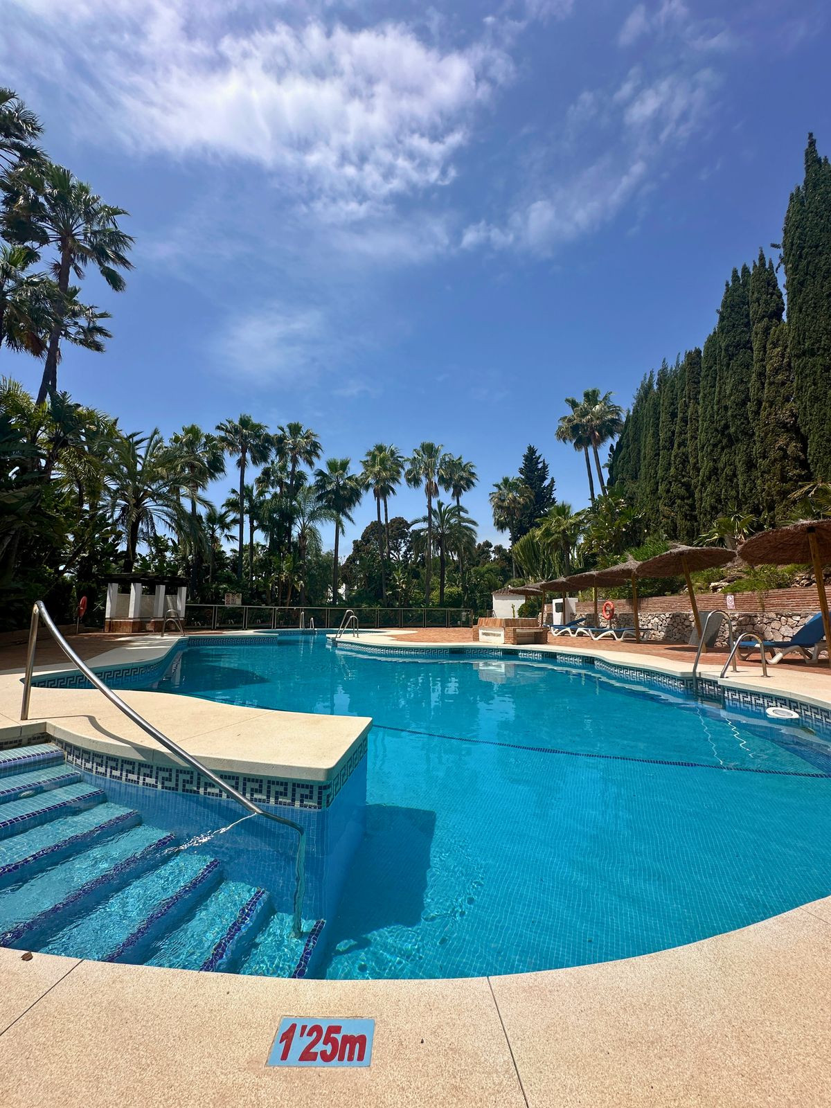 Aticos de %beds% dormitorios en venta en Reserva de Marbella – R5369110 Aticos de %beds% dormitorios en venta en Reserva de Marbella – R5369110