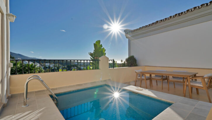 Adosados de 5 dormitorios en venta en Marbella – R5189632 Adosados de 5 dormitorios en venta en Marbella – R5189632 en