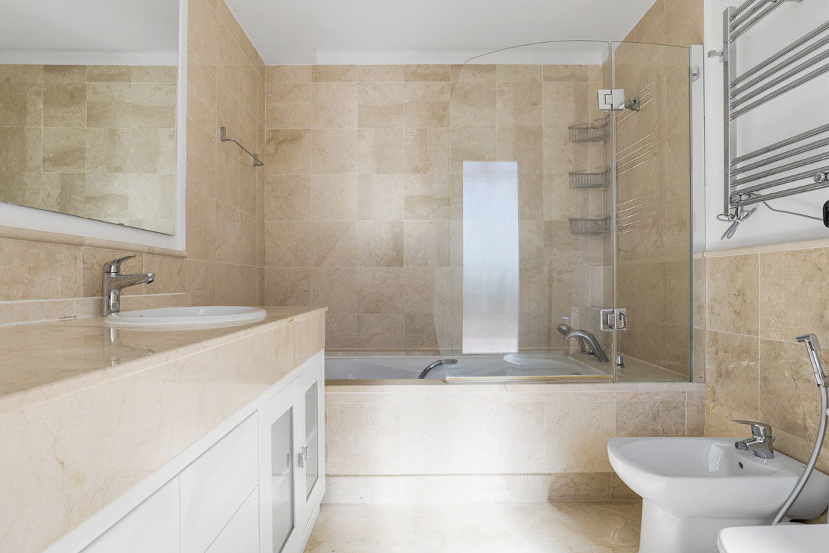 4 bedroom Apartments for sale in Nueva Andalucía – R5032516 4 bedroom Apartments for sale in Nueva Andalucía – R5032516