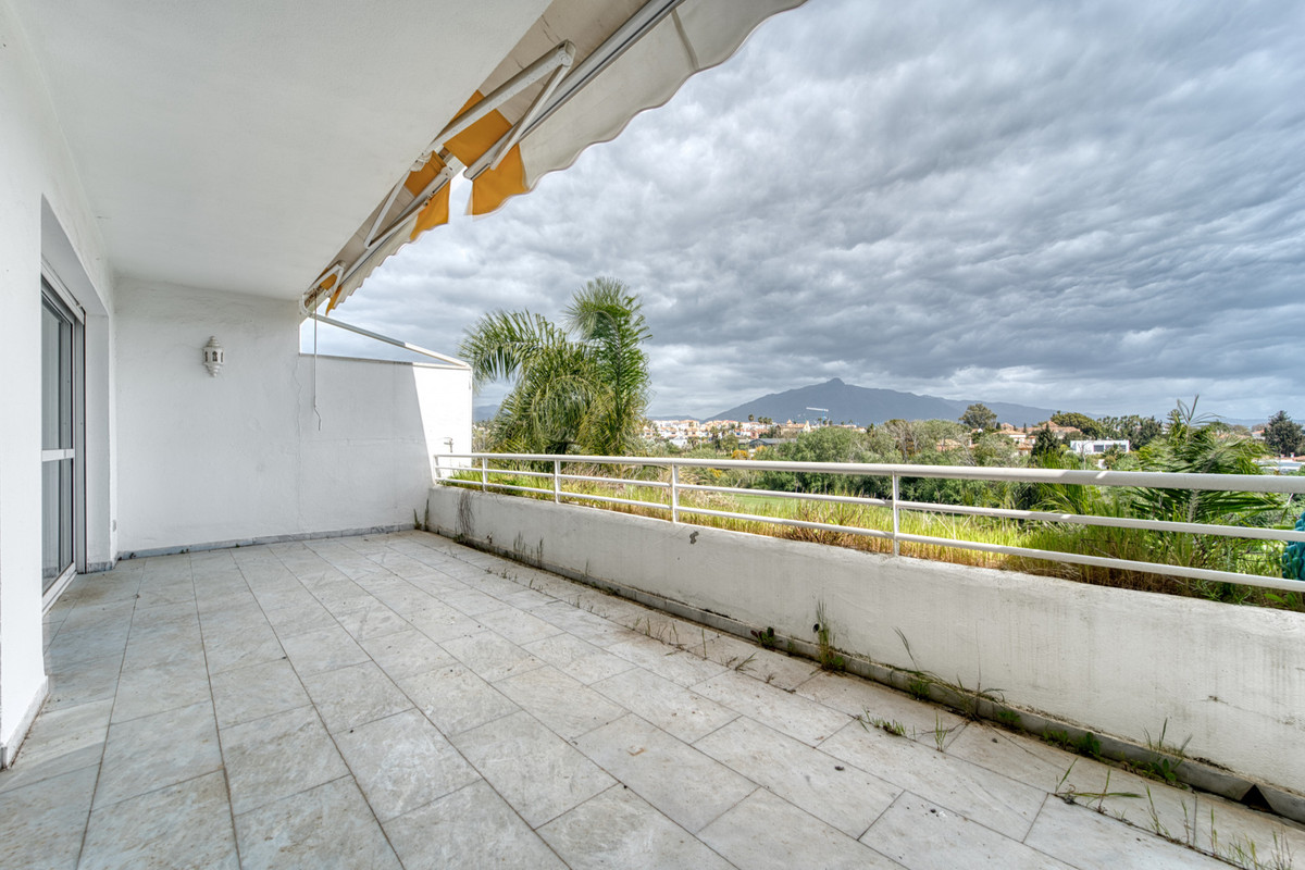 Apartamentos de 5 dormitorios en venta en Guadalmina Baja – R5391661 Apartamentos de 5 dormitorios en venta en Guadalmina Baja – R5391661