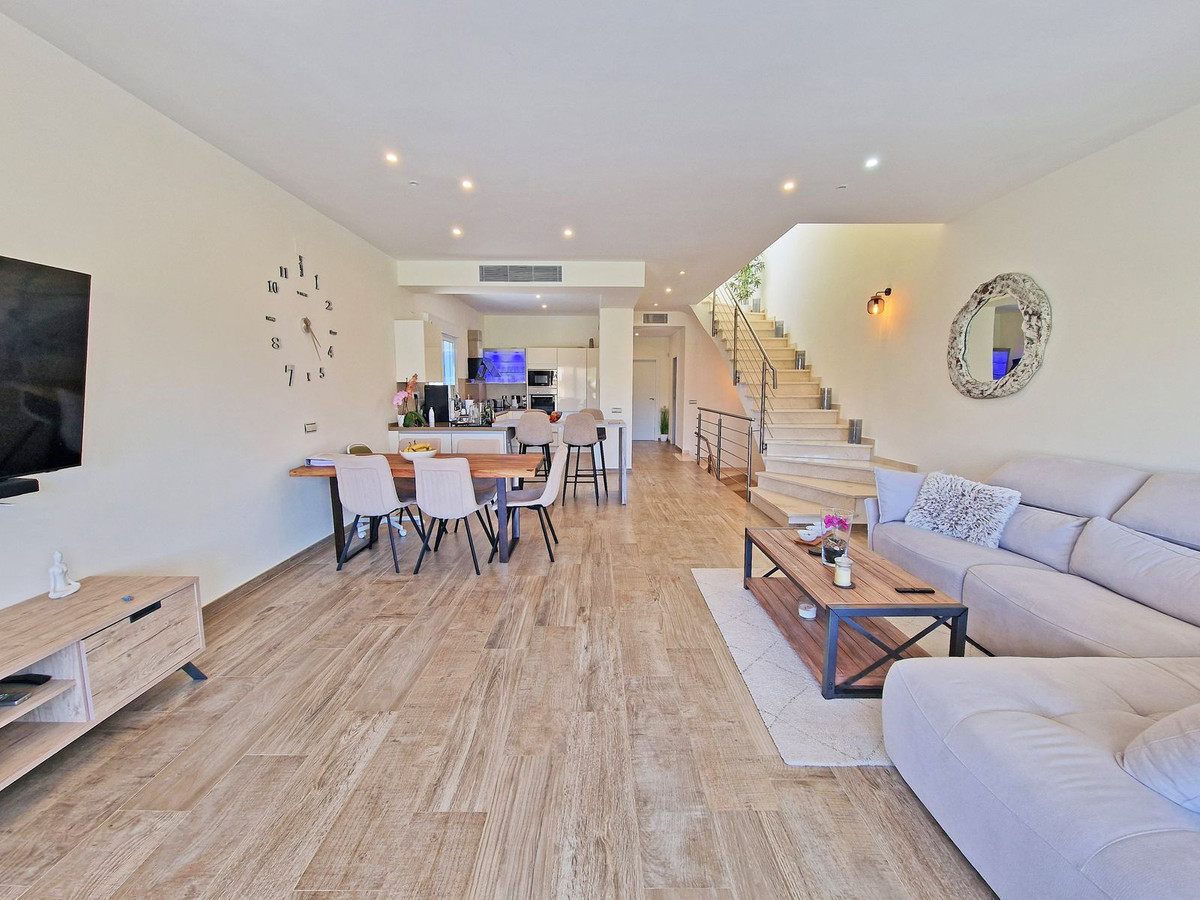 Pareados de 3 dormitorios en venta en Riviera del Sol – R5370256 Pareados de 3 dormitorios en venta en Riviera del Sol – R5370256
