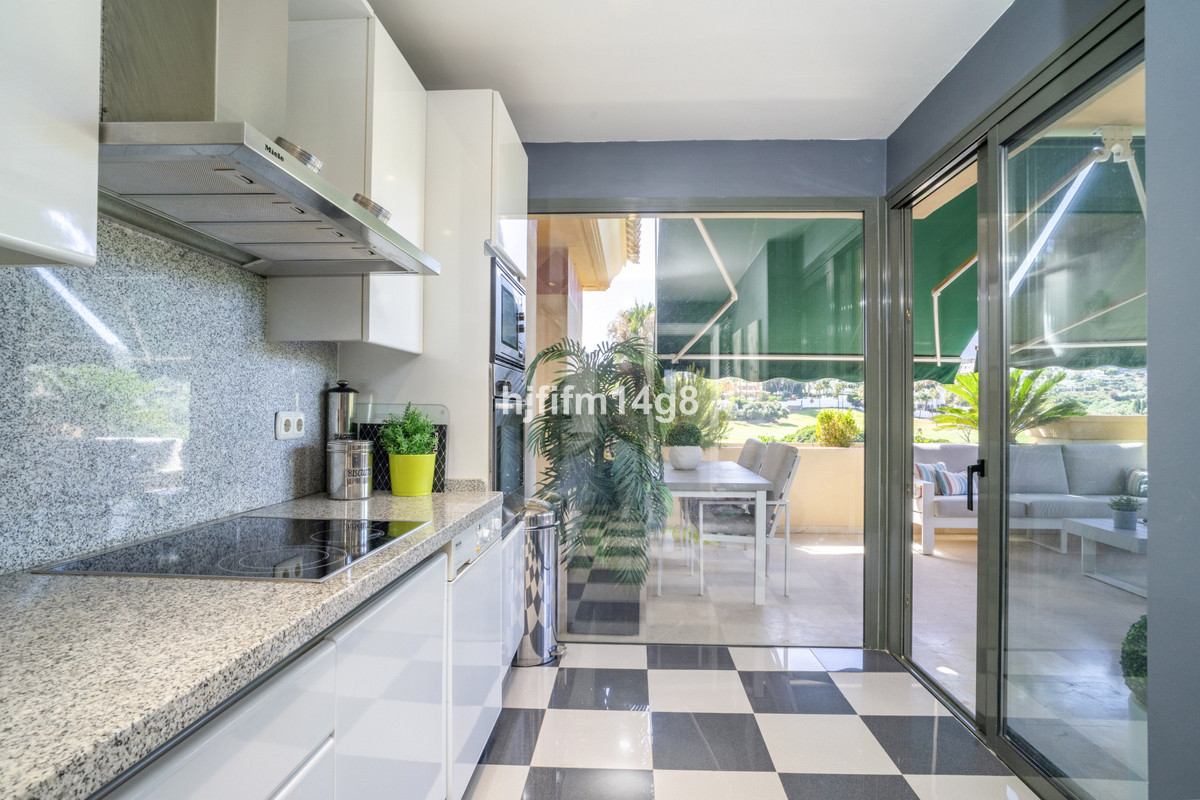Apartamentos de 2 dormitorios en venta en Nueva Andalucía – R5107045 Apartamentos de 2 dormitorios en venta en Nueva Andalucía – R5107045