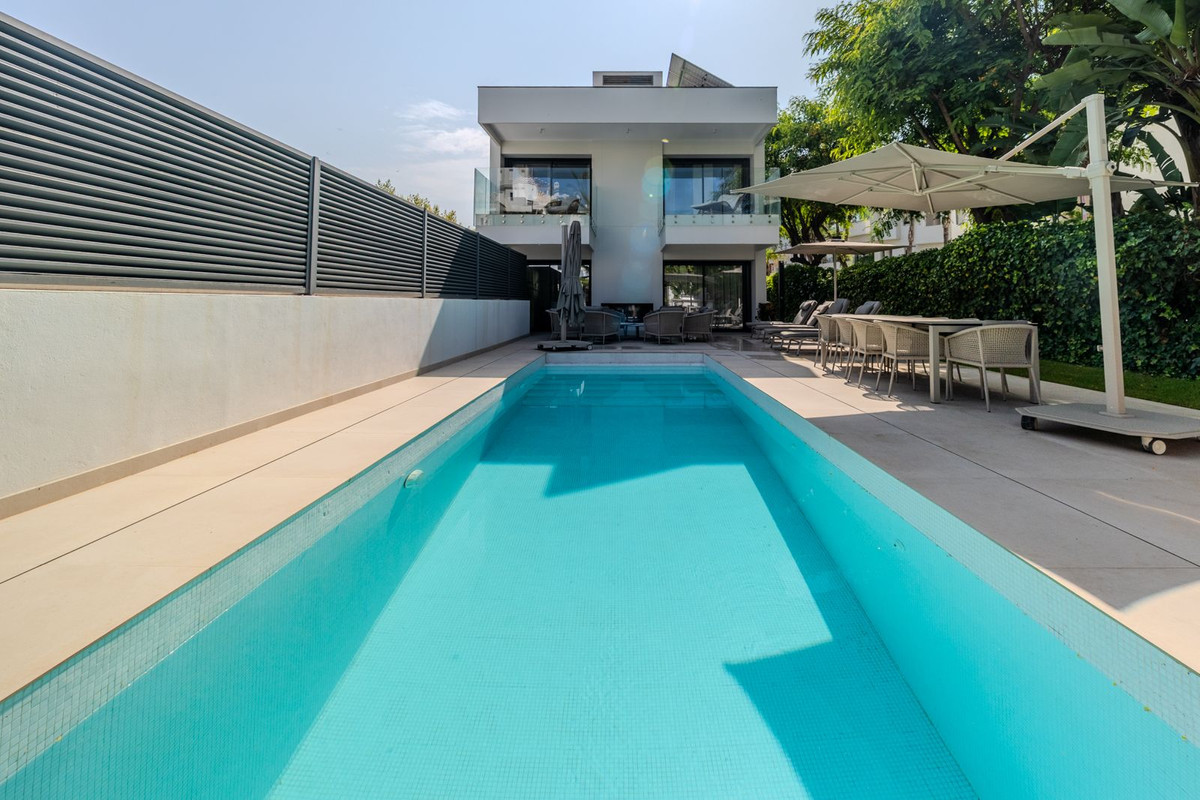 Villas de 4 dormitorios en venta en Puerto Ban�s – R5073235 Villas de 4 dormitorios en venta en Puerto Ban�s – R5073235