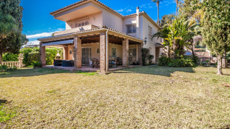 5 bedroom Villas for sale in Calahonda – R5343208 5 bedroom Villas for sale in Calahonda – R5343208