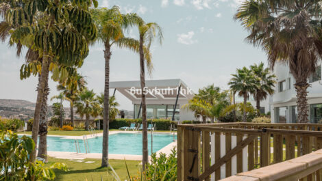 3 bedroom Apartments for sale in La Cala de Mijas – R5387695