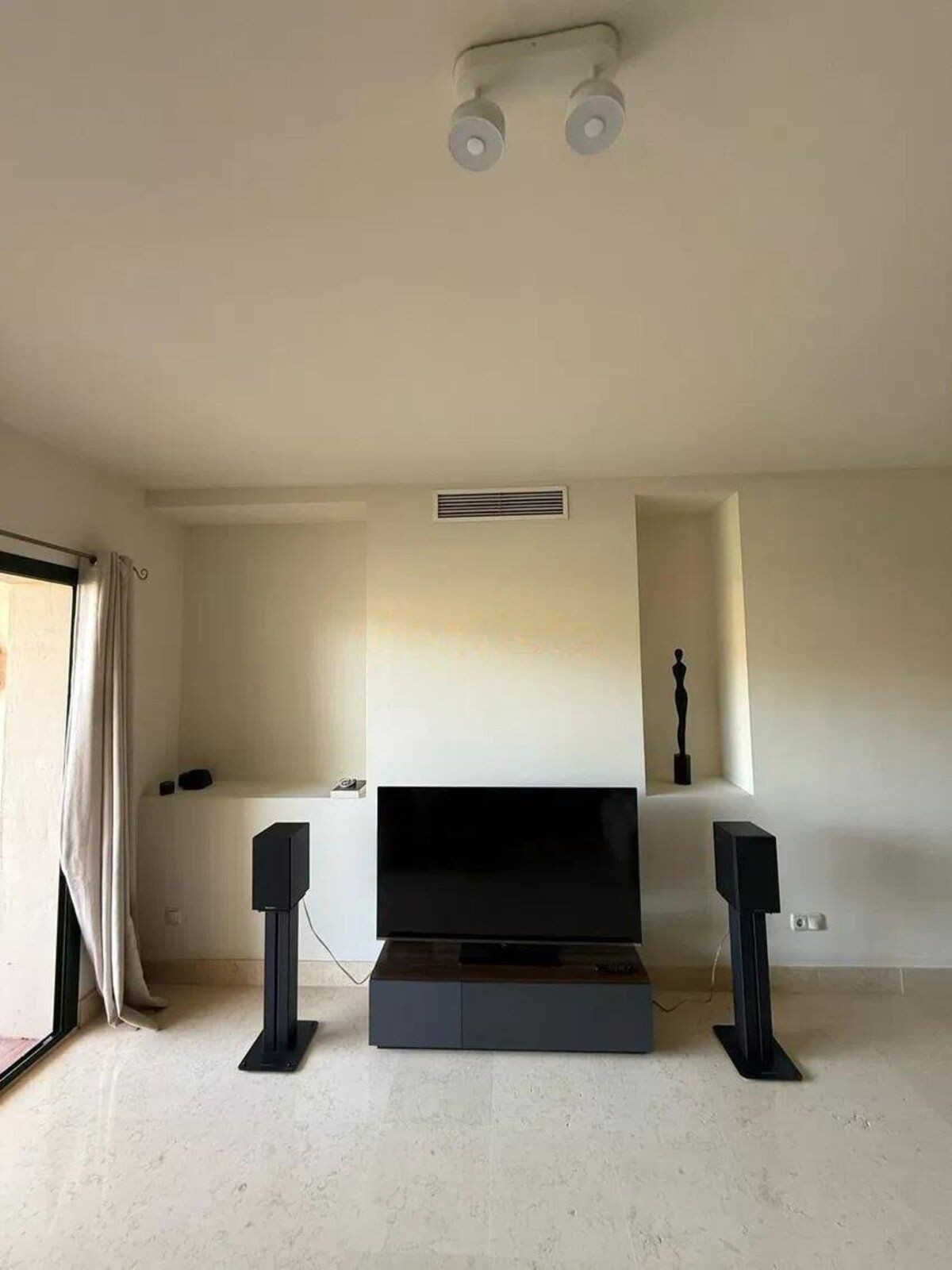 Apartamentos de 3 dormitorios en venta en Benahavís – R5110402 Apartamentos de 3 dormitorios en venta en Benahavís – R5110402