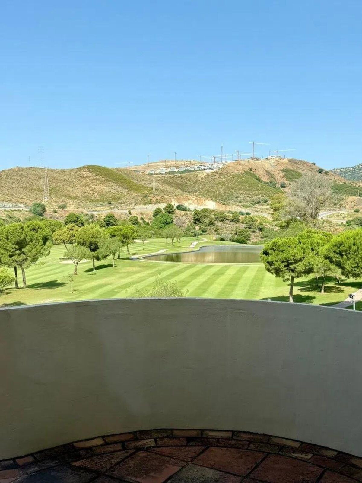 Apartamentos de 3 dormitorios en venta en Benahavís – R5110402 Apartamentos de 3 dormitorios en venta en Benahavís – R5110402