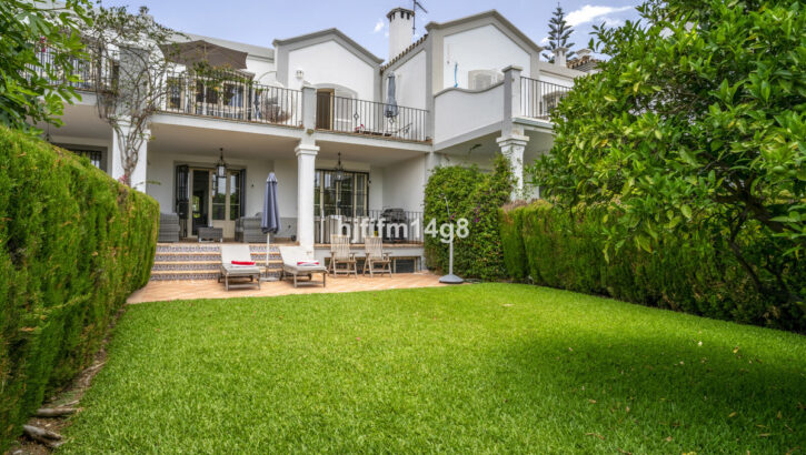 3 bedroom Townhouses for sale in Nueva Andalucía – R5080336 3 bedroom Townhouses for sale in Nueva Andalucía – R5080336 in