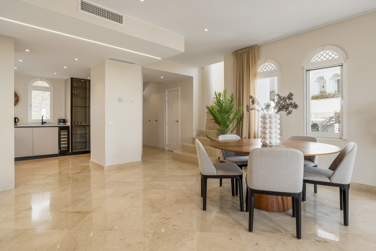 Apartamentos de 3 dormitorios en venta en Milla de Oro – R5393608 Apartamentos de 3 dormitorios en venta en Milla de Oro – R5393608