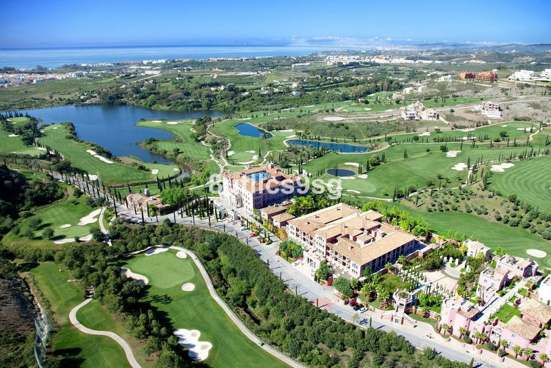 4 bedroom Villas for sale in Los Flamingos – R4842022 4 bedroom Villas for sale in Los Flamingos – R4842022