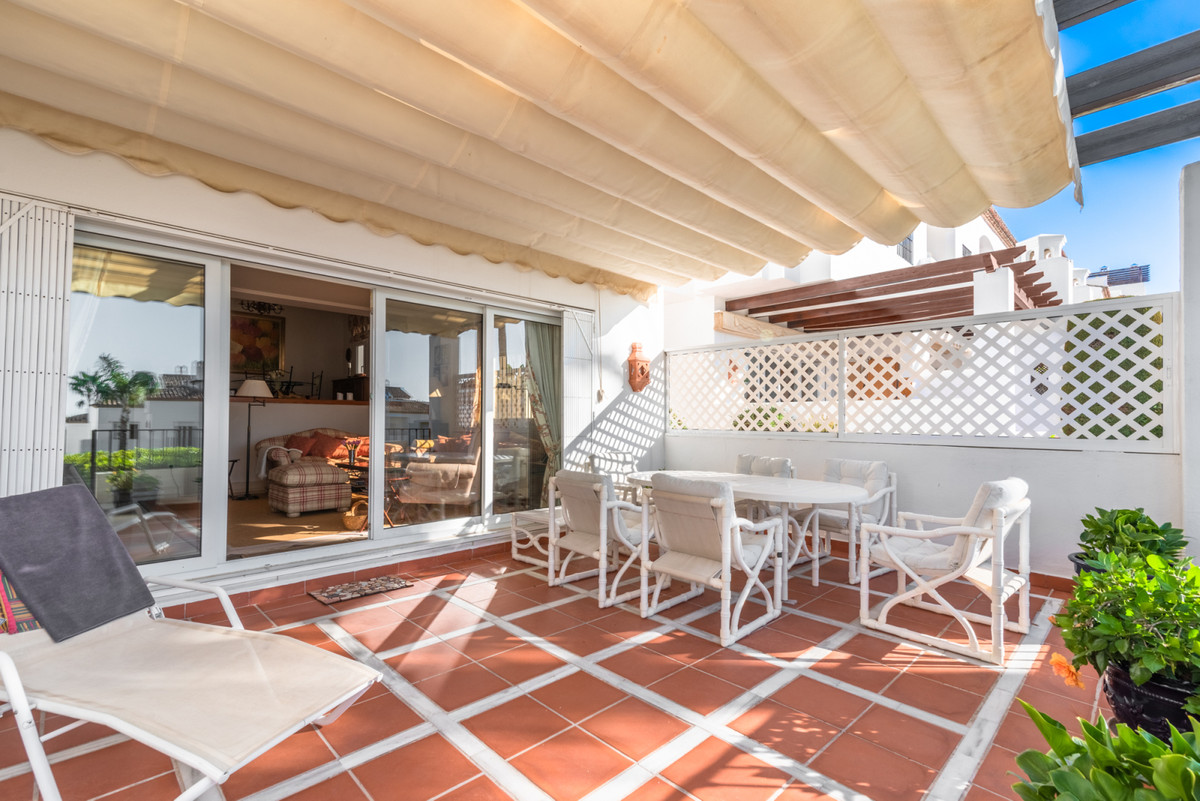 Adosados de 3 dormitorios en venta en Nueva Andalucía – R5373964 Adosados de 3 dormitorios en venta en Nueva Andalucía – R5373964