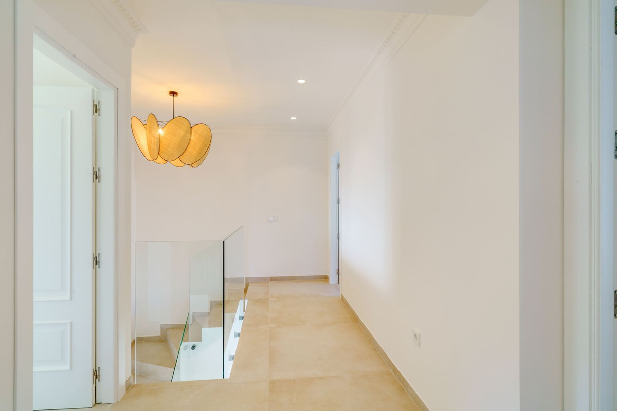 Villas de 6 dormitorios en venta en Marbella – R4659478 Villas de 6 dormitorios en venta en Marbella – R4659478