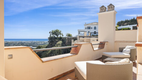 4 bedroom Apartments for sale in Benahavís – R5348359