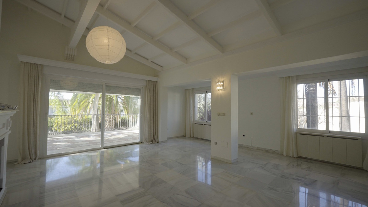 5 bedroom Villas for sale in Nagüeles – R4820545 5 bedroom Villas for sale in Nagüeles – R4820545