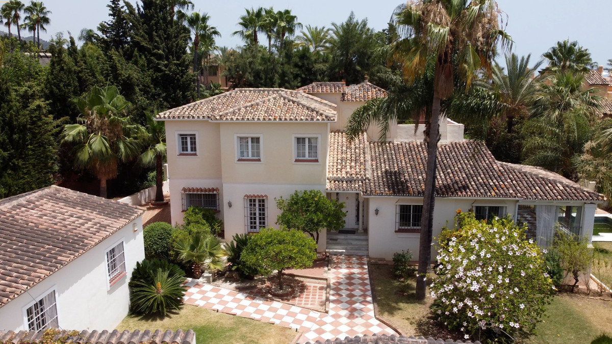 5 bedroom Villas for sale in Nagüeles – R4820545 5 bedroom Villas for sale in Nagüeles – R4820545