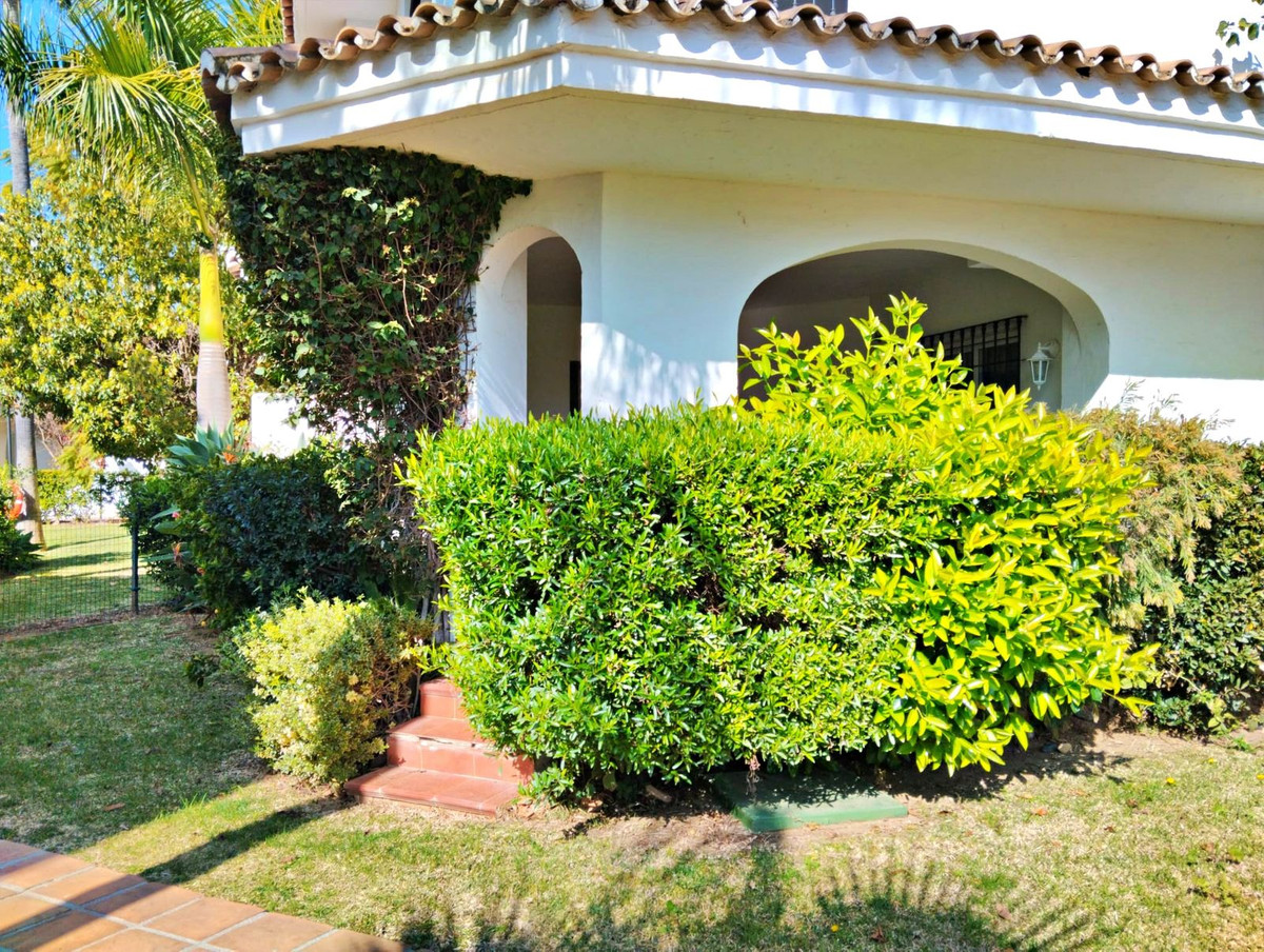 Apartamentos de 2 dormitorios en venta en Nueva Andaluc�a – R5299651 Apartamentos de 2 dormitorios en venta en Nueva Andaluc�a – R5299651