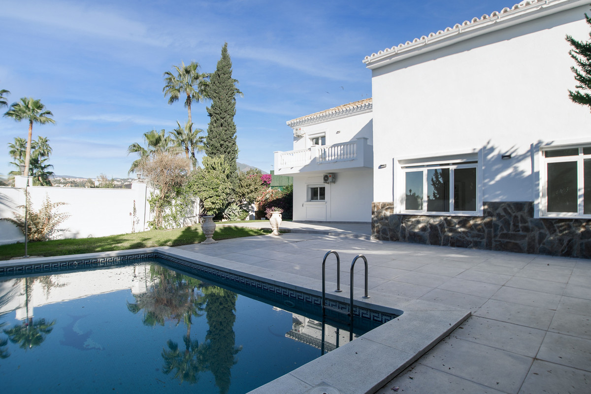 4 bedroom Villas for sale in Nueva Andalucía – R5379223 4 bedroom Villas for sale in Nueva Andalucía – R5379223