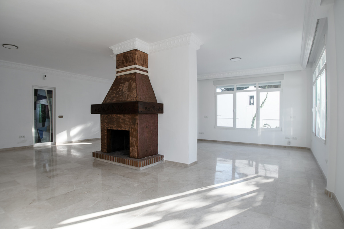 4 bedroom Villas for sale in Nueva Andalucía – R5379223 4 bedroom Villas for sale in Nueva Andalucía – R5379223