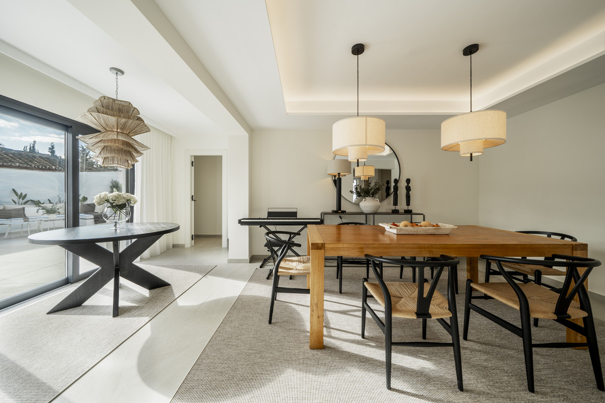 Villas de 5 dormitorios en venta en San Pedro de Alc�ntara – R5245315 Villas de 5 dormitorios en venta en San Pedro de Alc�ntara – R5245315
