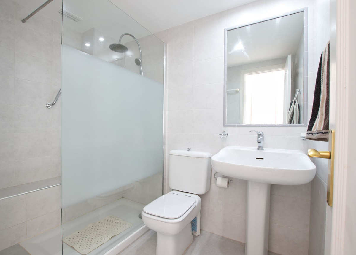 Aticos de 2 dormitorios en venta en Calahonda – R4953592 Aticos de 2 dormitorios en venta en Calahonda – R4953592