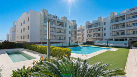 Apartamentos de 3 dormitorios en venta en San Pedro de Alcántara – R5302882