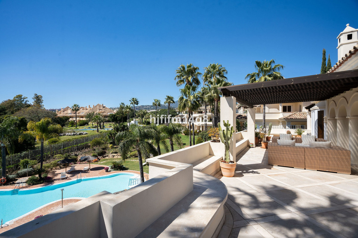 Apartamentos de 3 dormitorios en venta en Nueva Andaluc�a – R5351119 Apartamentos de 3 dormitorios en venta en Nueva Andaluc�a – R5351119