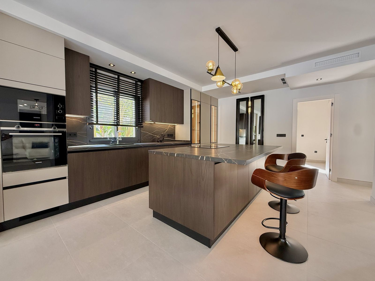 Villas de 5 dormitorios en venta en Nueva Andalucía – R5327749 Villas de 5 dormitorios en venta en Nueva Andalucía – R5327749