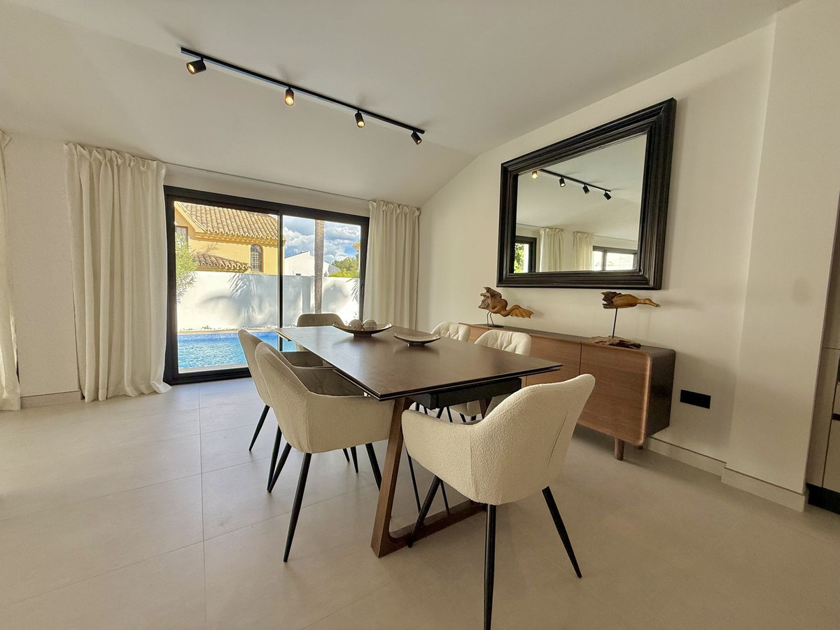 Villas de 5 dormitorios en venta en Nueva Andalucía – R5327749 Villas de 5 dormitorios en venta en Nueva Andalucía – R5327749