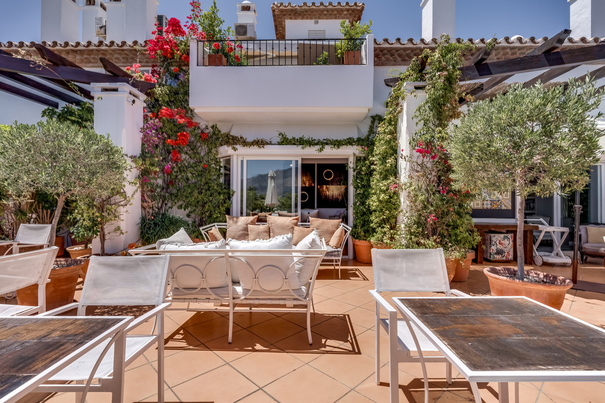 3 bedroom Penthouses for sale in Nueva Andalucía – R5073538 3 bedroom Penthouses for sale in Nueva Andalucía – R5073538