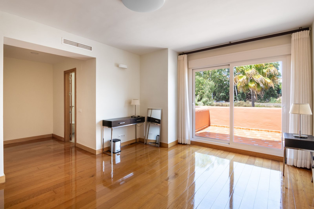 Aticos de 3 dormitorios en venta en Guadalmina Baja – R4749856 Aticos de 3 dormitorios en venta en Guadalmina Baja – R4749856