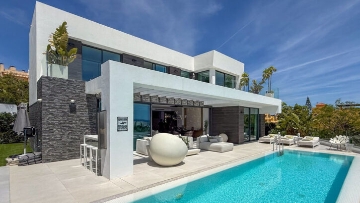 5 bedroom Villas for sale in Cabopino – R5373979 5 bedroom Villas for sale in Cabopino – R5373979 in