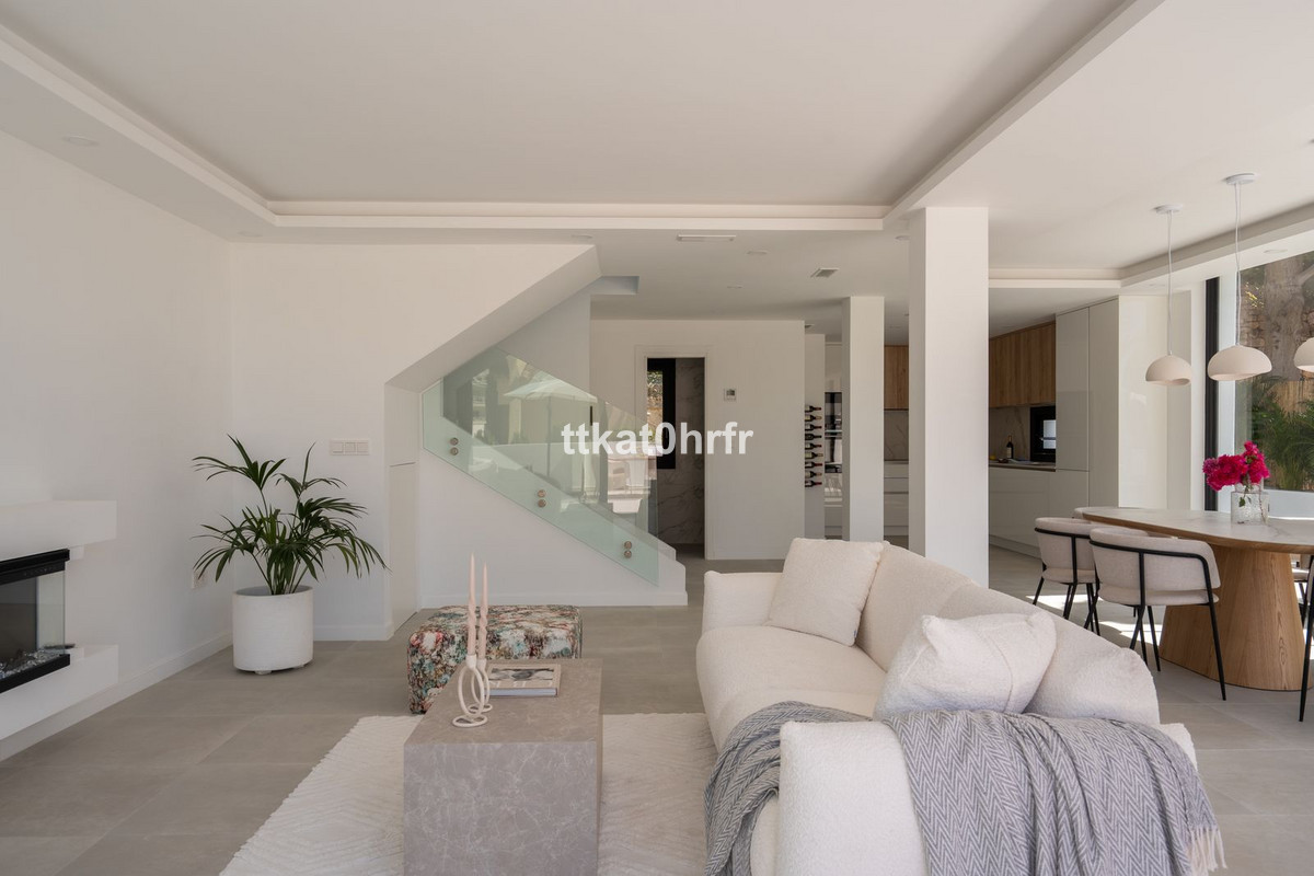 3 bedroom Villas for sale in Nueva Andaluc�a – R5140897 3 bedroom Villas for sale in Nueva Andaluc�a – R5140897