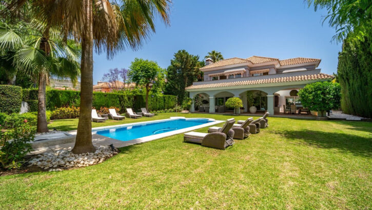 5 bedroom Villas for sale in Nueva Andaluc�a – R4944055 5 bedroom Villas for sale in Nueva Andaluc�a – R4944055 in