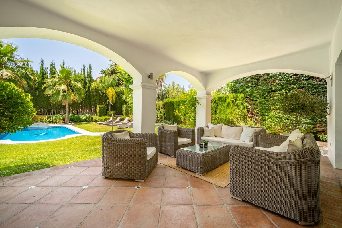 5 bedroom Villas for sale in Nueva Andaluc�a – R4944055 5 bedroom Villas for sale in Nueva Andaluc�a – R4944055
