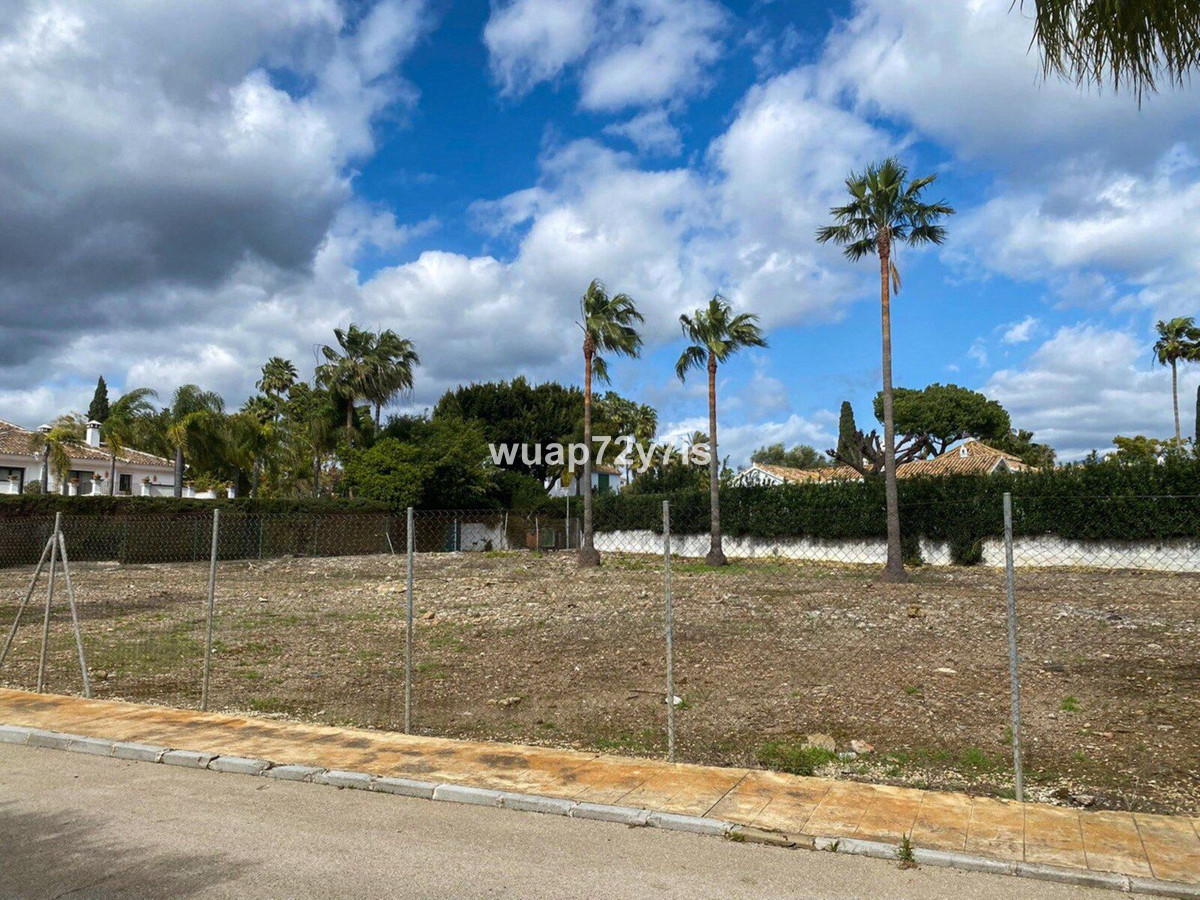 Plots for sale in Guadalmina Baja – R5320846 Plots for sale in Guadalmina Baja – R5320846
