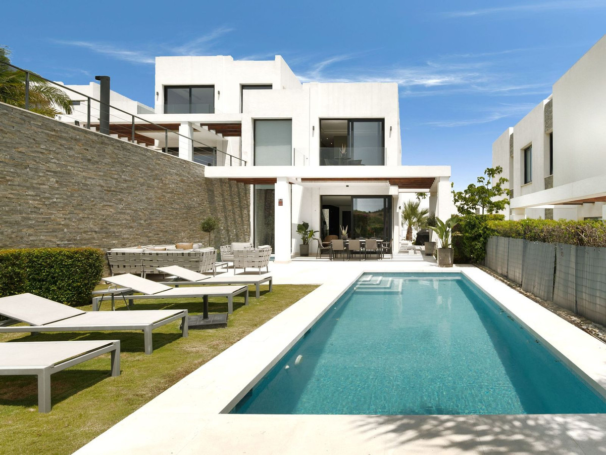 Pareados de 5 dormitorios en venta en Cabopino – R5064280 Pareados de 5 dormitorios en venta en Cabopino – R5064280