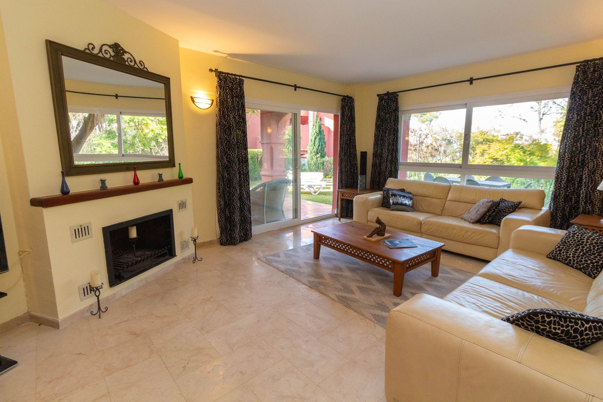 3 bedroom Apartments for sale in Elviria – R5203918 3 bedroom Apartments for sale in Elviria – R5203918